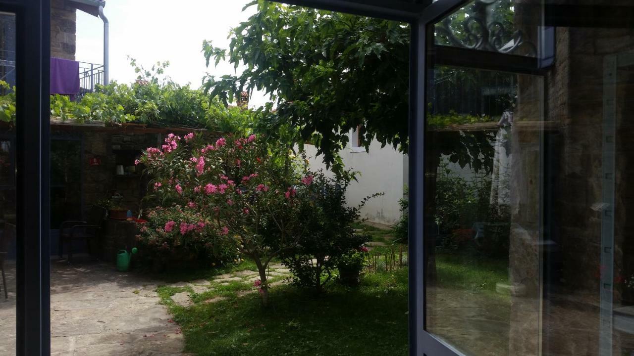 Labor Istrska Hiska Villa Marezige Bagian luar foto